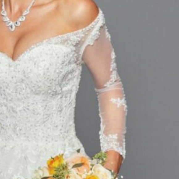 New ball gown bridal wedding dress - Picture 3 of 8